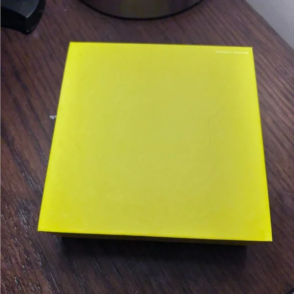 Kendra Scott gift box and dust bag - Picture 4 of 4